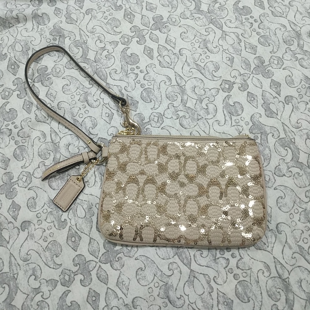 Coach Wristlet | NWOT